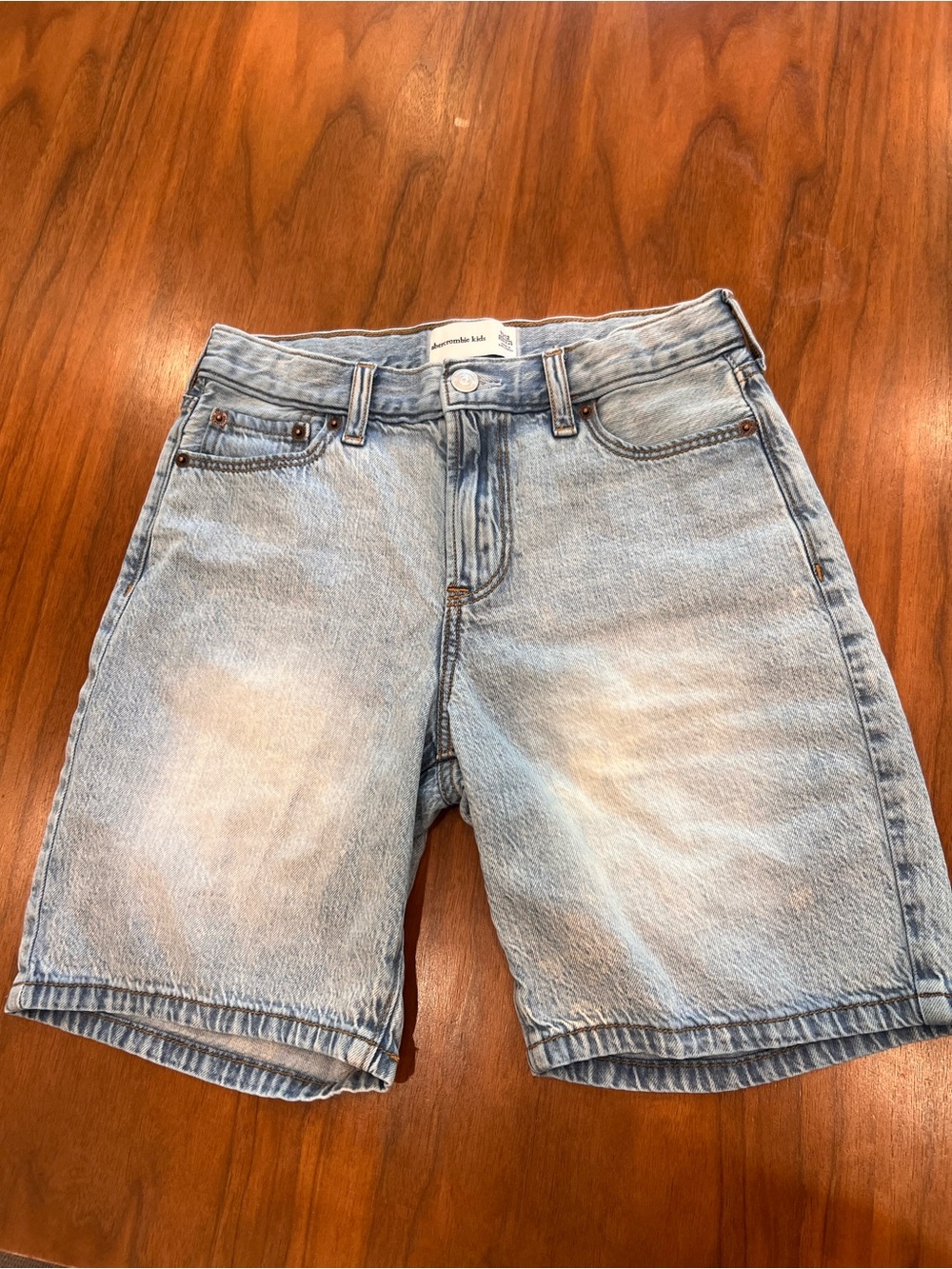 abercrombie kids light wash denim shorts